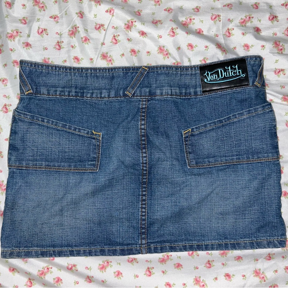 RARE Von Dutch mini denim skirt 💕 size L